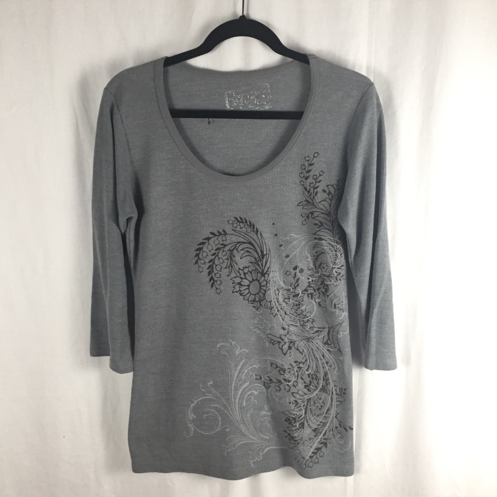 ☃️3 for $23 ☃️Erge Design Grey 3/4 Length Sleeved Scoop Neck T